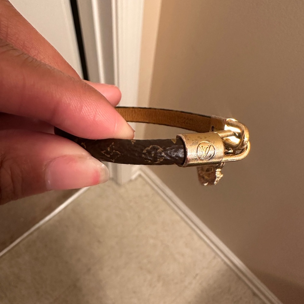 AUTHENTIC LV Bracelet - Picture 4 of 8